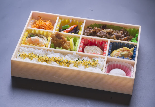 (小手指しみずの)プルコギ・カラフル弁当の写真